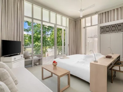 발코니가 있는 디럭스 더블룸 또는 트윈룸 — SALA Phuket Mai Khao Beach Resort